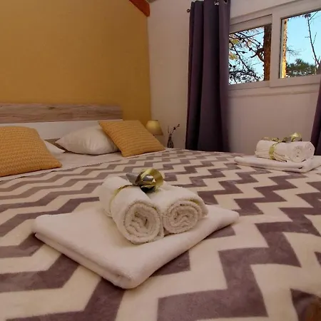 Bili Zal * فيلا لوكا