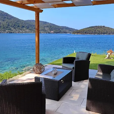 Bili Zal فيلا لوكا