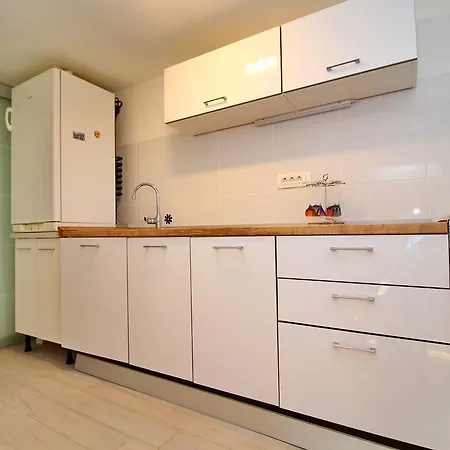 Bili Zal * فيلا لوكا